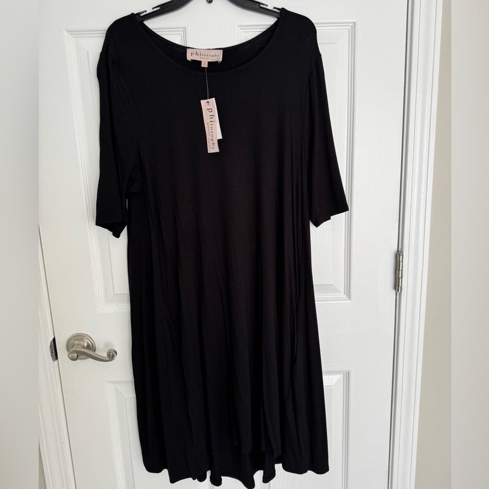 NWT - philosophy women’s black soft and flowy dress w/pockets, XL